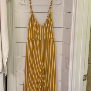 Yellow and white jumper